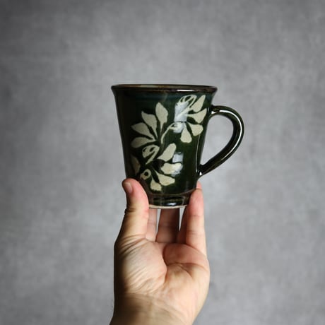 広口マグカップ 呉須釉 蝋抜 唐草 やちむん 陶器 真南風工房:7011025