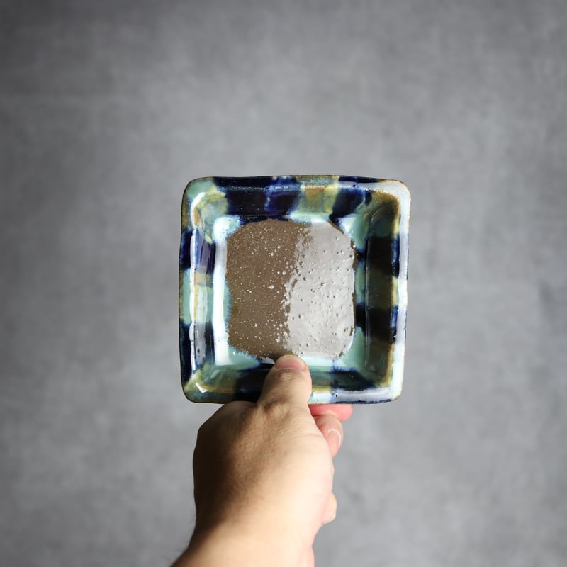 角皿1 呉須 緑釉 やちむん 陶器 漂窯:7010019 | MADE IN OKINAWA｜