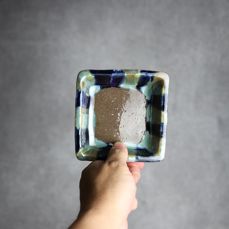 角皿1 呉須 緑釉 やちむん 陶器 漂窯:7010019 | MADE IN OKINAWA｜