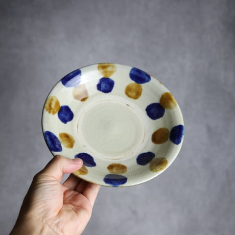 6寸皿2 飴 呉須釉 点打 やちむん 陶器 漂窯:7010006