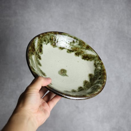 7寸皿2 黒呉須釉 唐草 やちむん 陶器 榮一工房:7013020