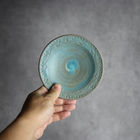 4.5寸皿1 トルコブルー 線彫唐草 やちむん 陶器 仁陶器工房:7023073