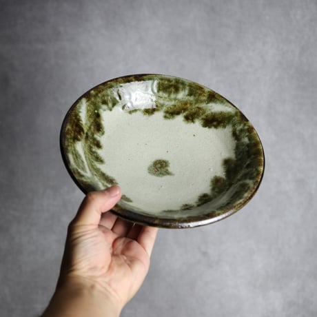 7寸皿2 黒呉須釉 唐草 やちむん 陶器 榮一工房:7013020