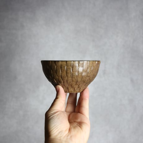 ごはん茶碗中1 マカイ 編込紋 ダークブラウン やちむん 陶器 cerca:7025010