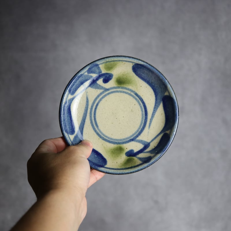 5寸皿 唐草模様 青 緑 やちむん 陶器 陶芸こまがた:7006009 | MADE IN O