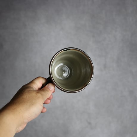 広口マグカップ 呉須釉 蝋抜 唐草 やちむん 陶器 真南風工房:7011025
