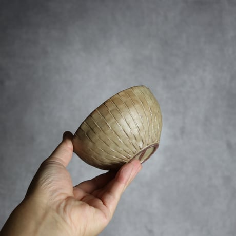 ごはん茶碗中1 マカイ 編込紋 サンドベージュ やちむん 陶器 cerca:7025010