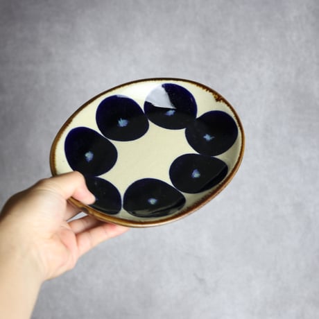 オーバル皿1 青丸紋 やちむん 陶器 エドメ陶房:7201002