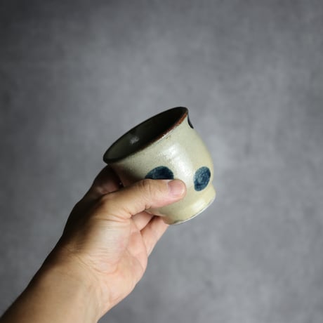 湯呑1 呉須釉 点打 やちむん 陶器 北窯 宮城正享工房 :7005034