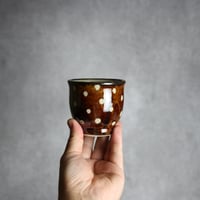湯呑 飴釉 蝋抜 点打 やちむん 陶器 真南風工房:7011021