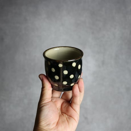 湯呑 呉須釉 蝋抜 点打 やちむん 陶器 真南風工房:7011021