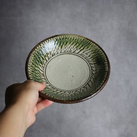 6寸皿2 緑釉 飛鉋 やちむん 陶器 榮一工房:7013016