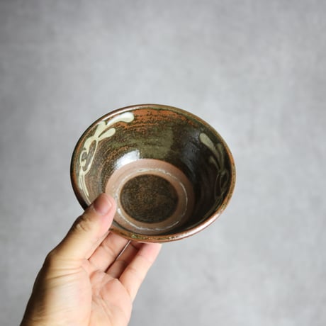 4寸マカイ2 イッチン 菊花唐草 やちむん 陶器 北窯 宮城正享工房:7005014