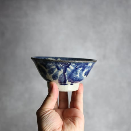 4寸マカイ1 呉須 唐草 やちむん 陶器 榮一工房:7013034