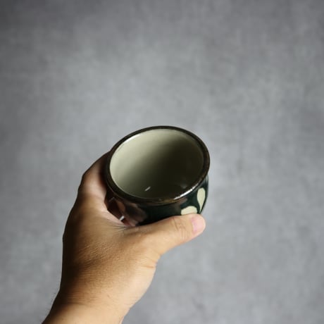 湯呑 呉須釉 蝋抜 唐草 やちむん 陶器 真南風工房:7011021
