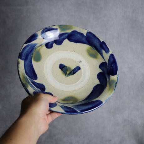 8寸皿1 呉須 緑釉 唐草 やちむん 陶器 北窯 松田共司工房:70040010