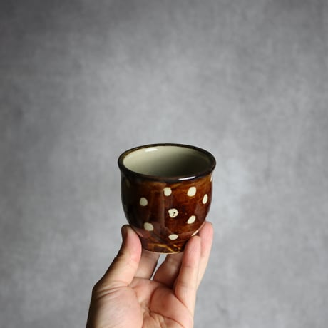 湯呑 飴釉 蝋抜 点打 やちむん 陶器 真南風工房:7011021