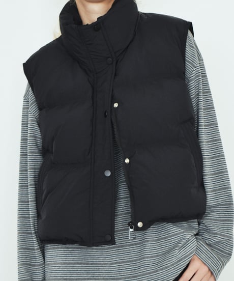 outer-02106 Stand Neck Down Vest Ecru DustyBlue Black