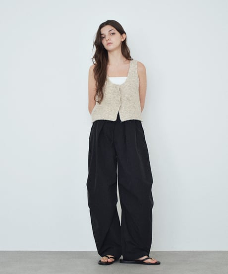 bottoms-02334  Waist-Tuck Pants Beige Black