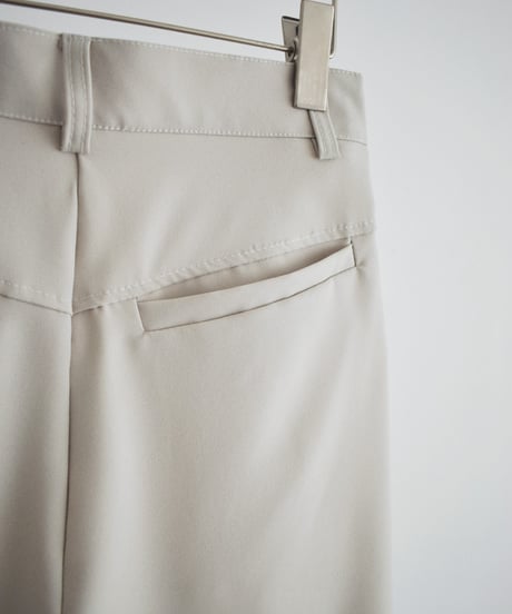 bottoms-02332 Tucked Half Pants Greige