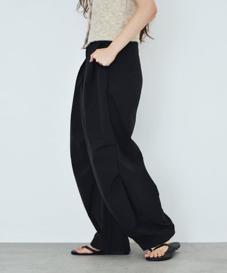 bottoms-02334  Waist-Tuck Pants Beige Black
