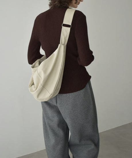 knit-02305　Ripple High Neck Knit  Ivory  Brown  Black