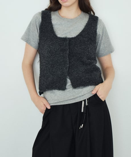 knit-02387  Bouclé Knit Vest  Ecru  Beige  Charcoal