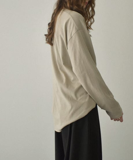 nh-tops-02565　Oversized Long-Sleeve T-Shirt  White Beige Charcoal Black