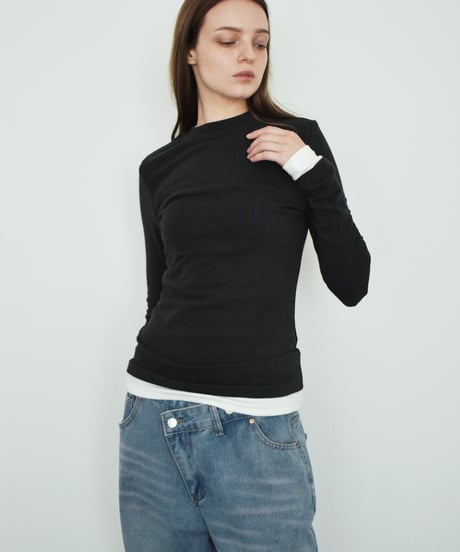 nh-tops-02631 Crew Neck Top Greige Dark Gray Off White