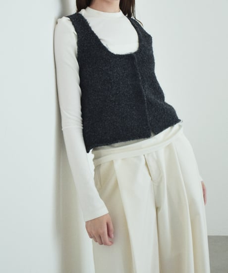 nh-tops-02631 Crew Neck Top Greige Dark Gray Off White