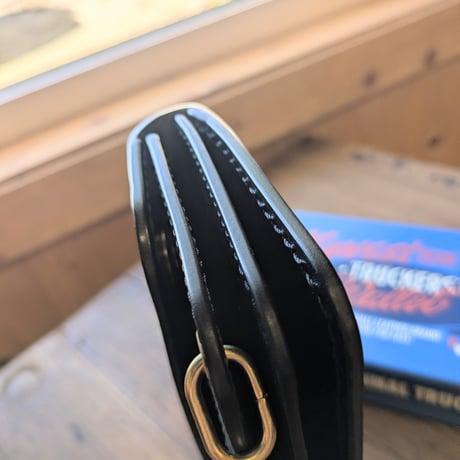 トラッカーウォレット  黒　オイルレザー  ショートタイプ