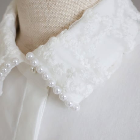 フラワー刺繍オーガンジー使い パール付きブラウス【JM2484BG】