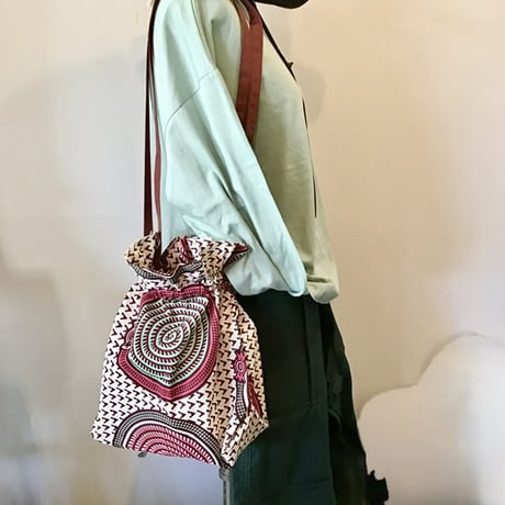 アフリカンバティック　巾着バッグ