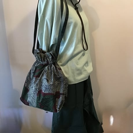 アフリカンバティック　巾着バッグ
