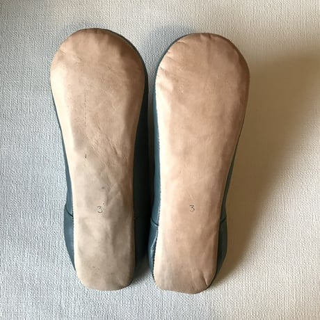無地バブーシュ　グリーン　サイズ43