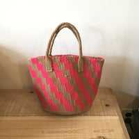 ケニア　オールアクリルサイザルバッグ　　8インチ 階段 茶