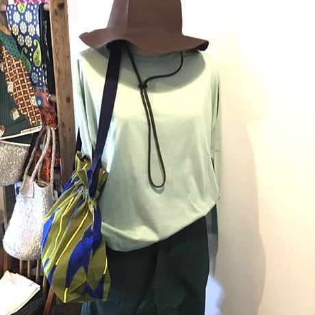 アフリカンバティック　巾着バッグ