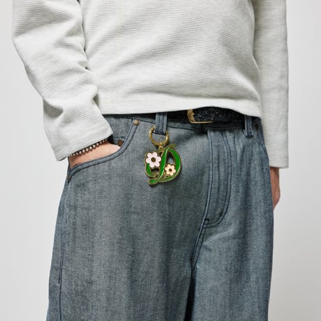DIME OVERSIZED FLORAL KEYCHAIN GOLD
