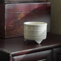 灰釉如意紋三足香炉建水 PB201