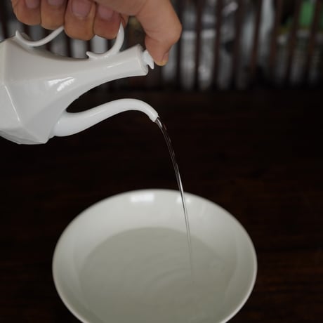 青白磁茶壺 PB195