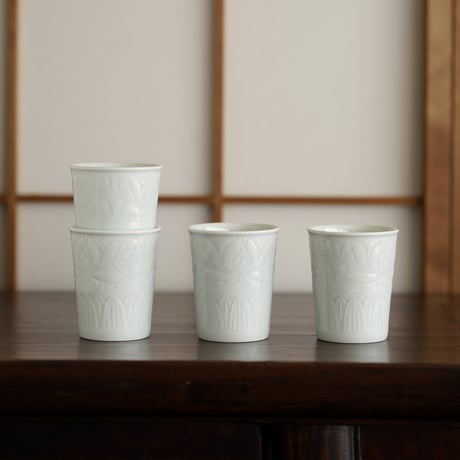 青白磁茶杯 PW078
