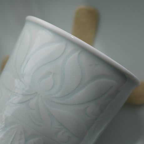 青白磁茶杯 PW078