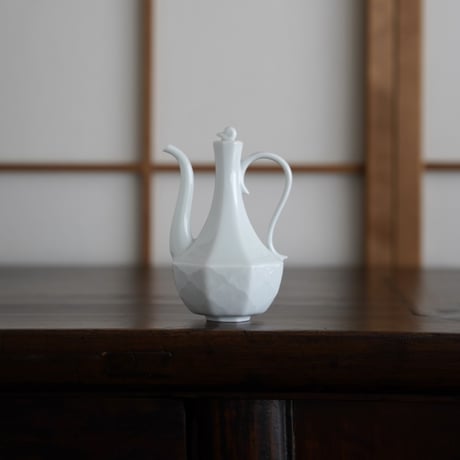 青白磁茶壺 PB195