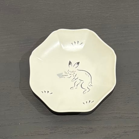 香田昌恵　鳥獣戯画小皿　兎