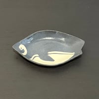 ぶんのまお　泳ぐマゼランペンギン皿　左向き