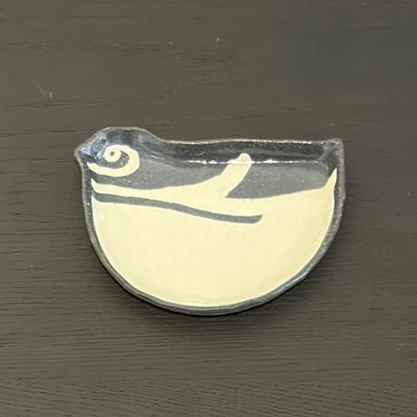 ぶんのまお　まんまるマゼラン小皿　左向き