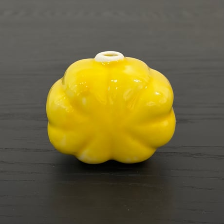 小渕祥子　一輪挿しs