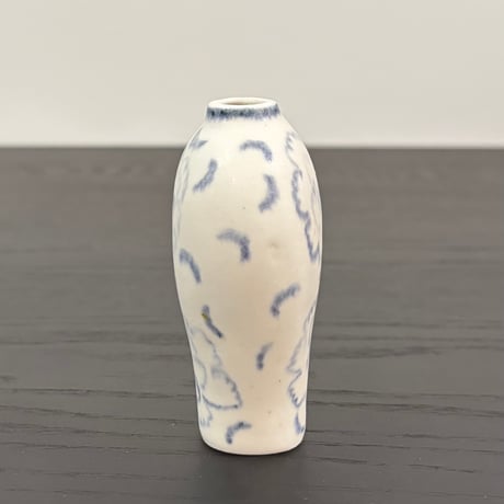 小渕祥子　一輪挿しs