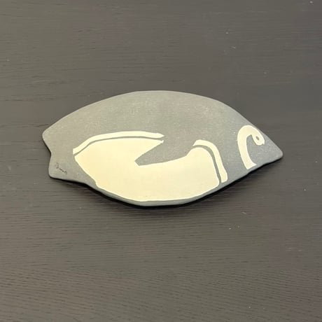 ぶんのまお　泳ぐマゼランペンギン皿　左向き