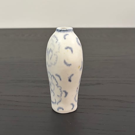 小渕祥子　一輪挿しs